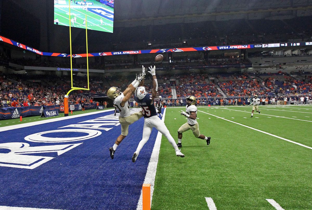 NCAA Football: Army at Texas-San Antonio